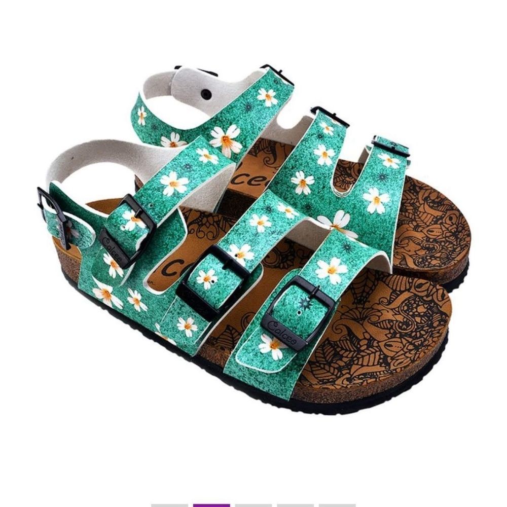 FREE SHIPPING! Adorable Green Floral 3-Buckle Sandal by Calceo!